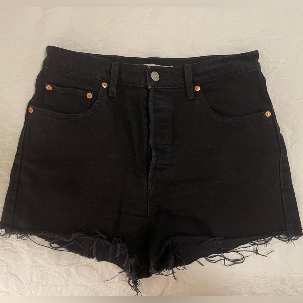 Levi’s High waisted black denim shorts